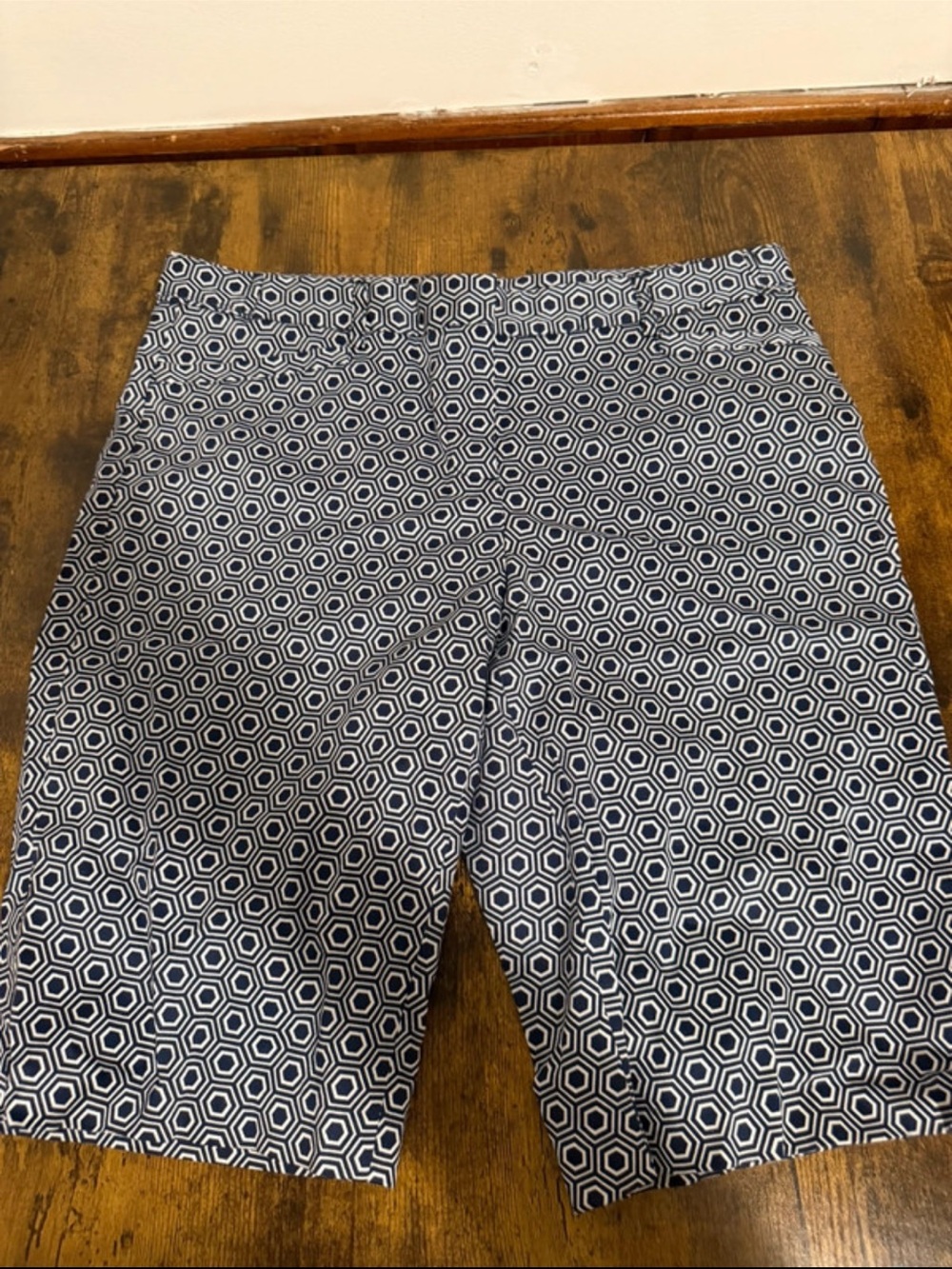 Laundry By Shelli Segal Navy and White Geometric Shorts Chino
